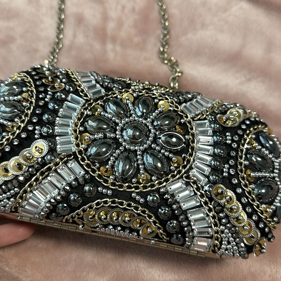 Clutch - Picture 8 of 8